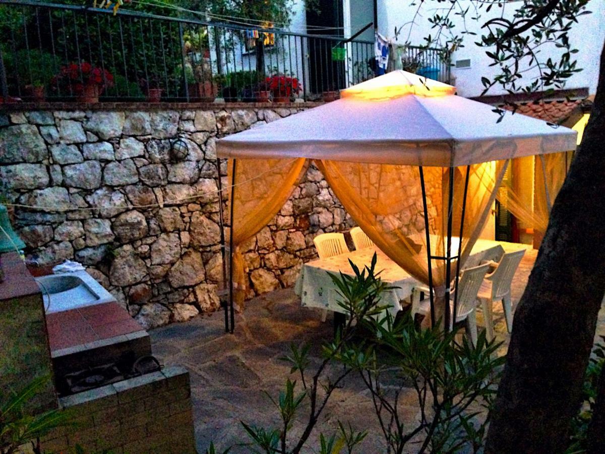Conosco Un Posticino Appartement Lerici Buitenkant foto